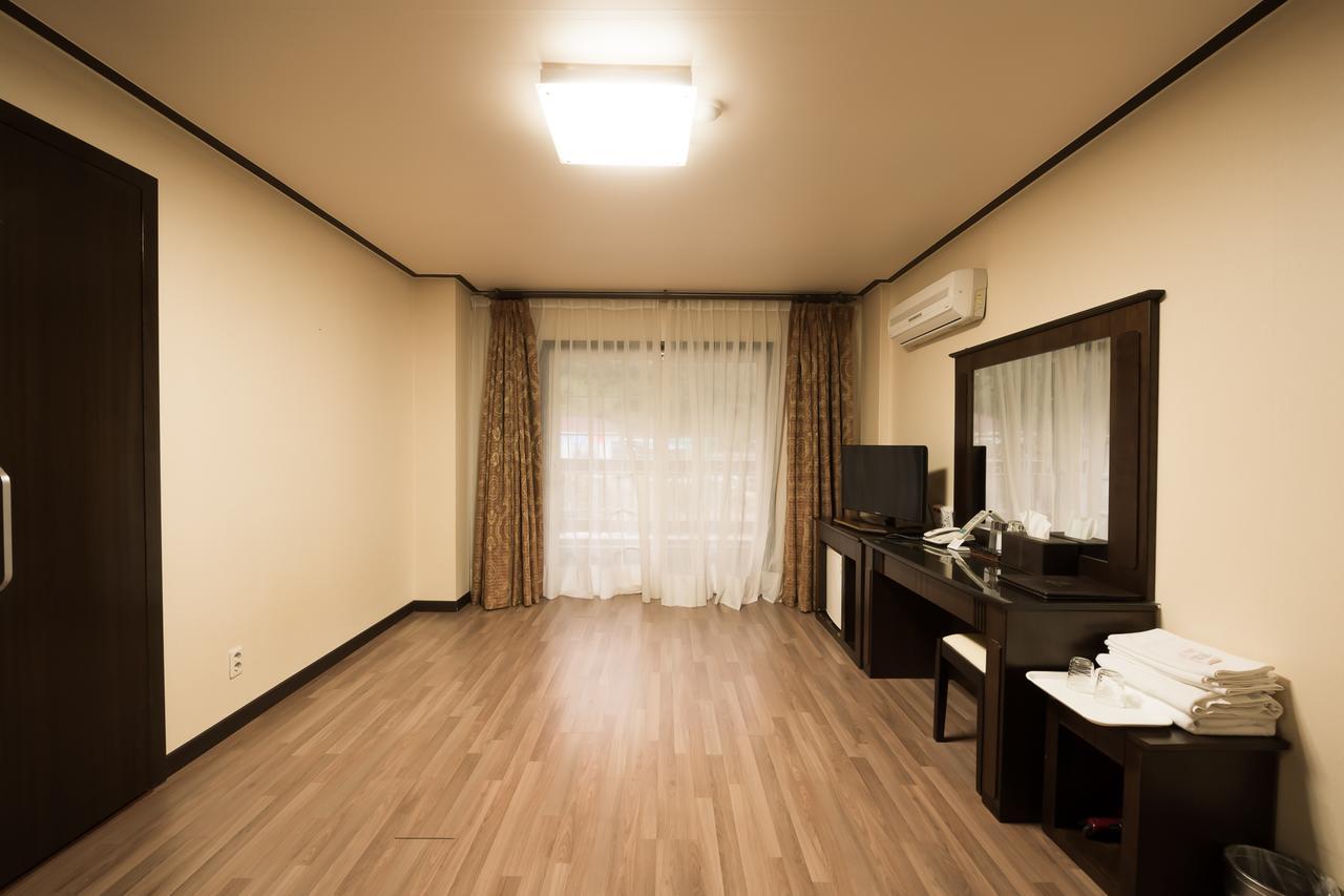 Daea Ulleung Resort Bagian luar foto